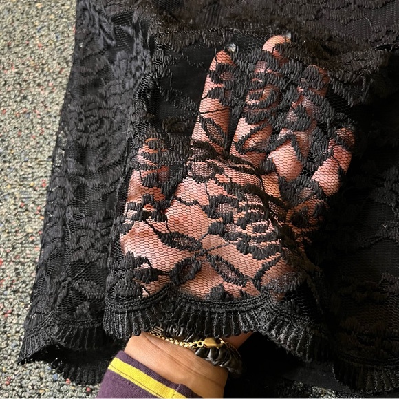 Black Lace Lined Short-Sleeve Blouse Round-Neck Modest Shirt Formal Top Sz S-M - Picture 11 of 16